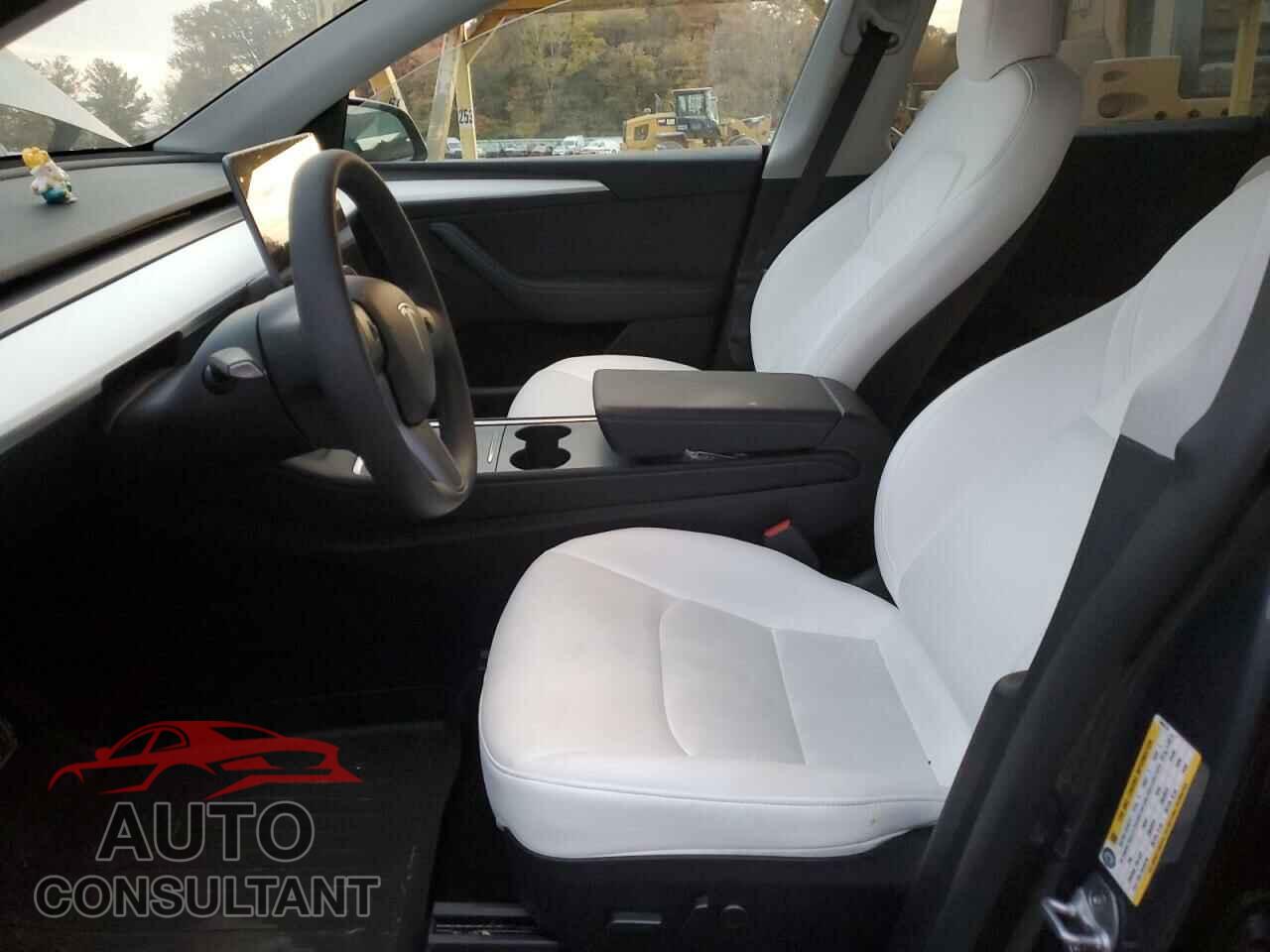TESLA MODEL Y 2023 - 7SAYGDED8PF945214
