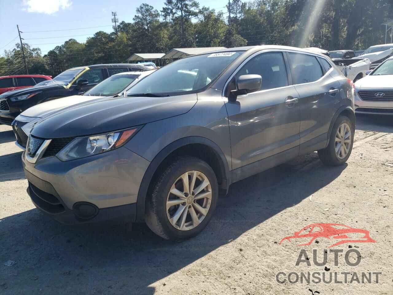 NISSAN ROGUE 2018 - JN1BJ1CP4JW163952