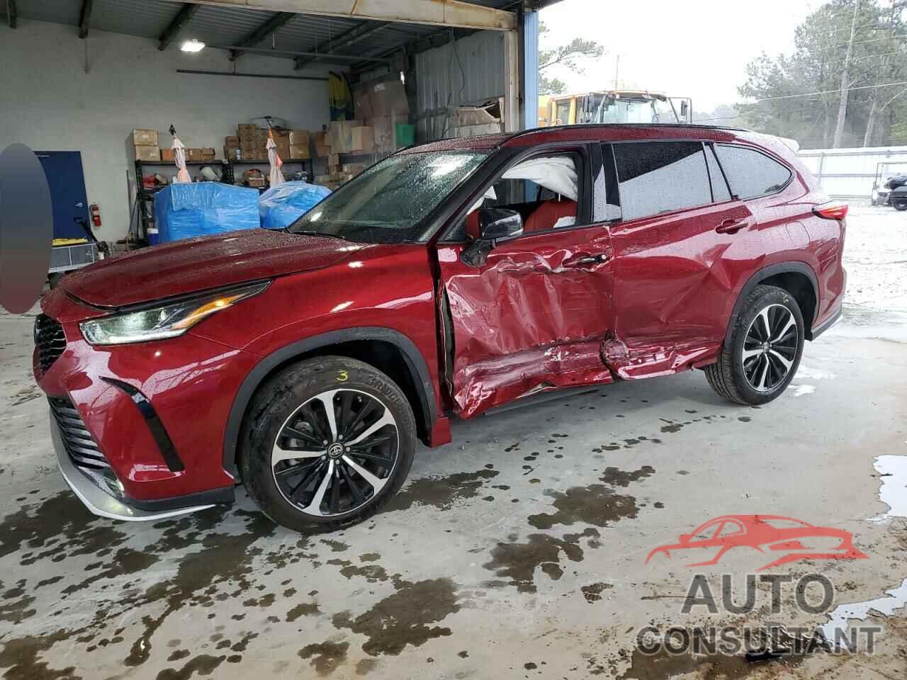 TOYOTA HIGHLANDER 2022 - 5TDLZRAHXNS106911