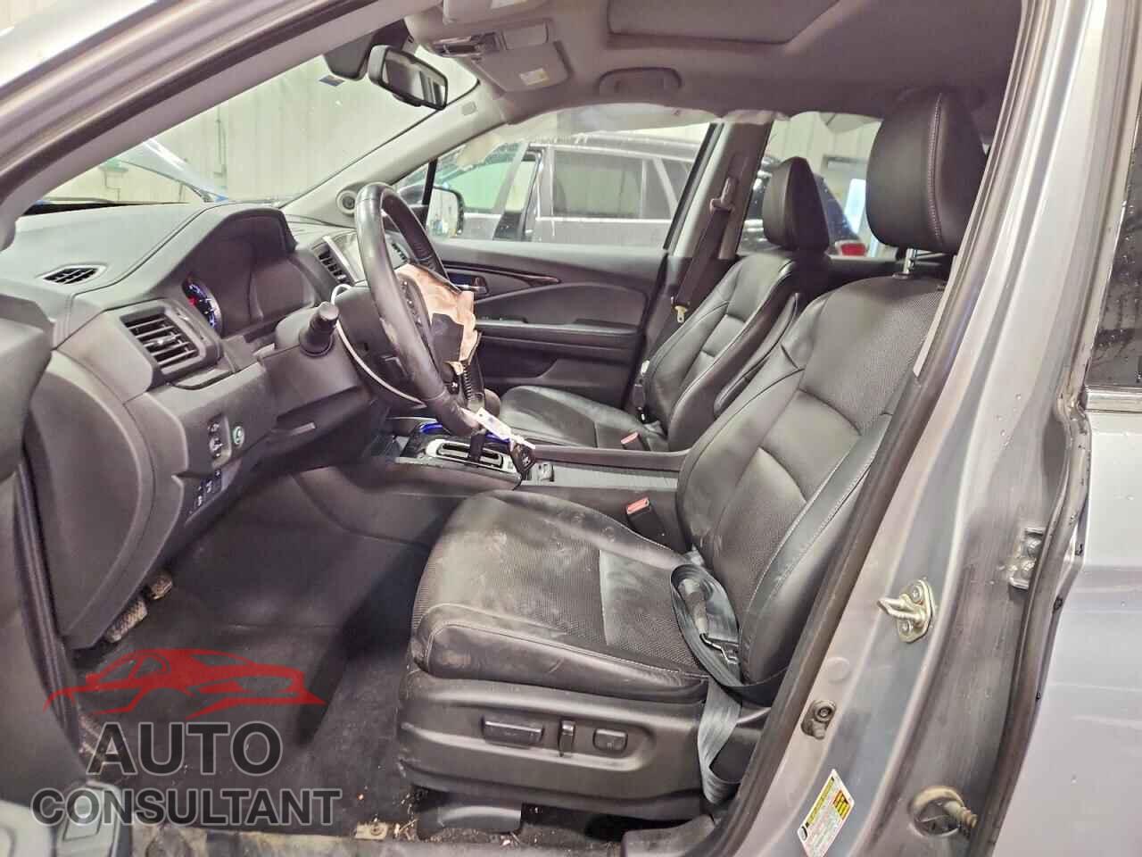HONDA RIDGELINE 2018 - 5FPYK3F72JB017038