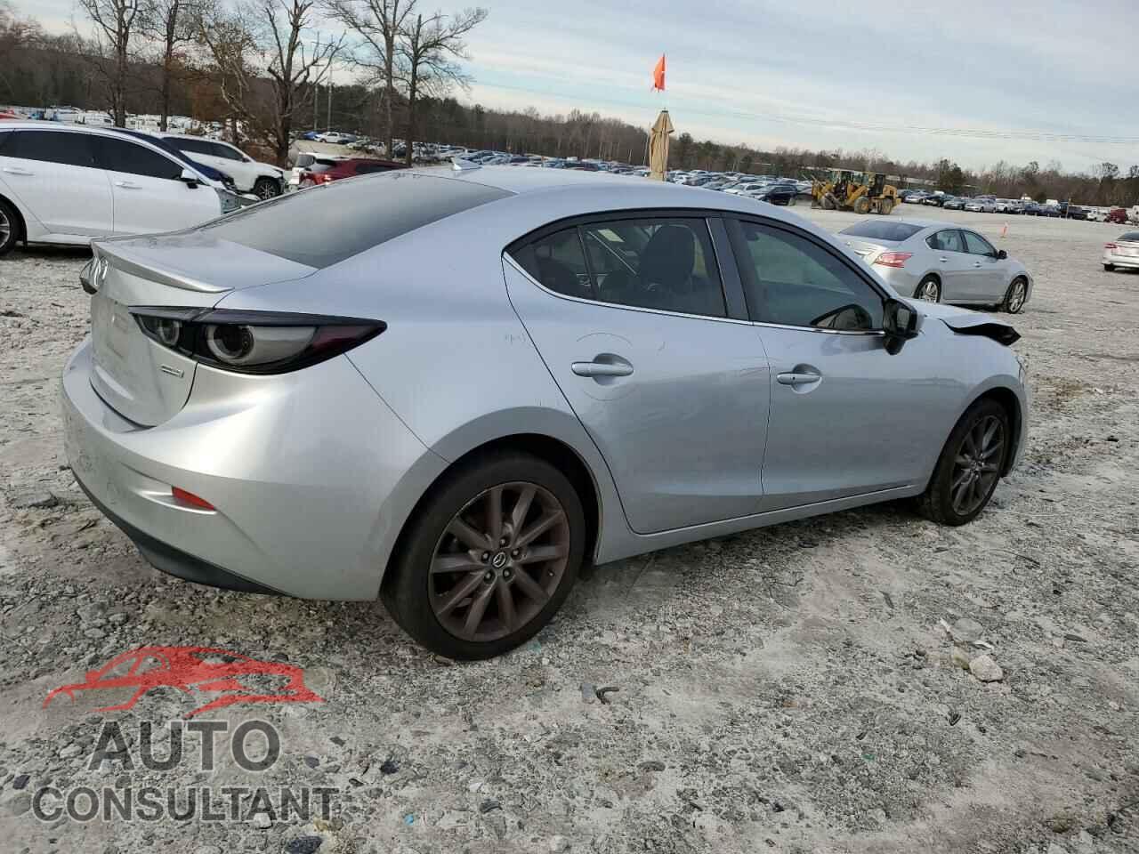MAZDA 3 2018 - 3MZBN1V34JM257533