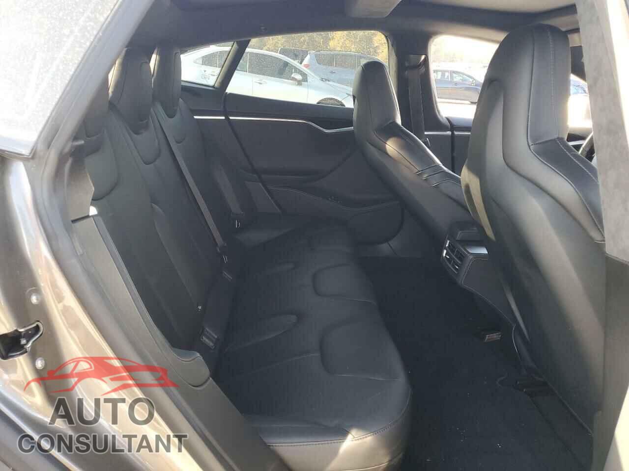 TESLA MODEL S 2015 - 5YJSA1V27FF100483
