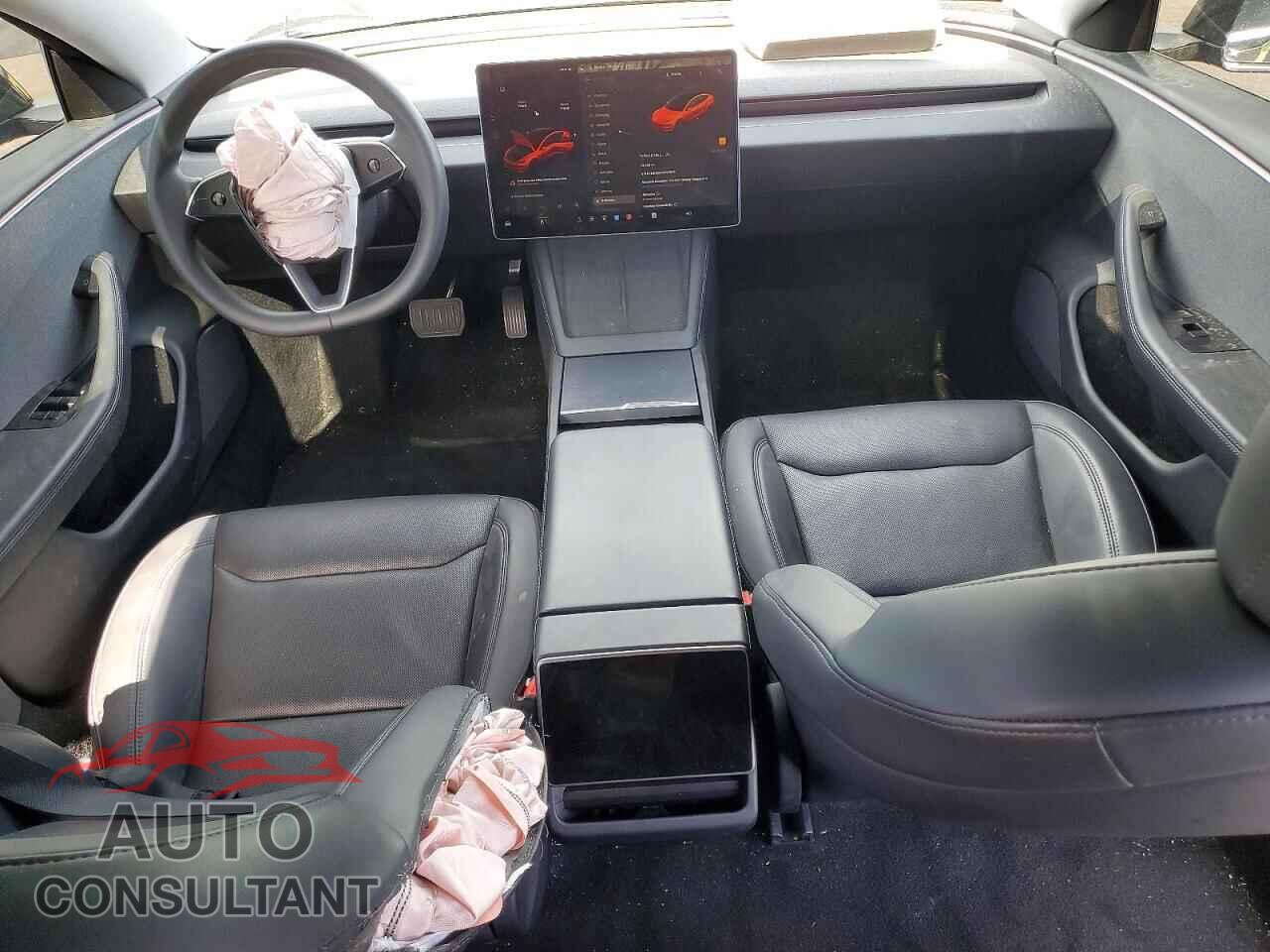 TESLA MODEL 3 2024 - 5YJ3E1EA2RF747636