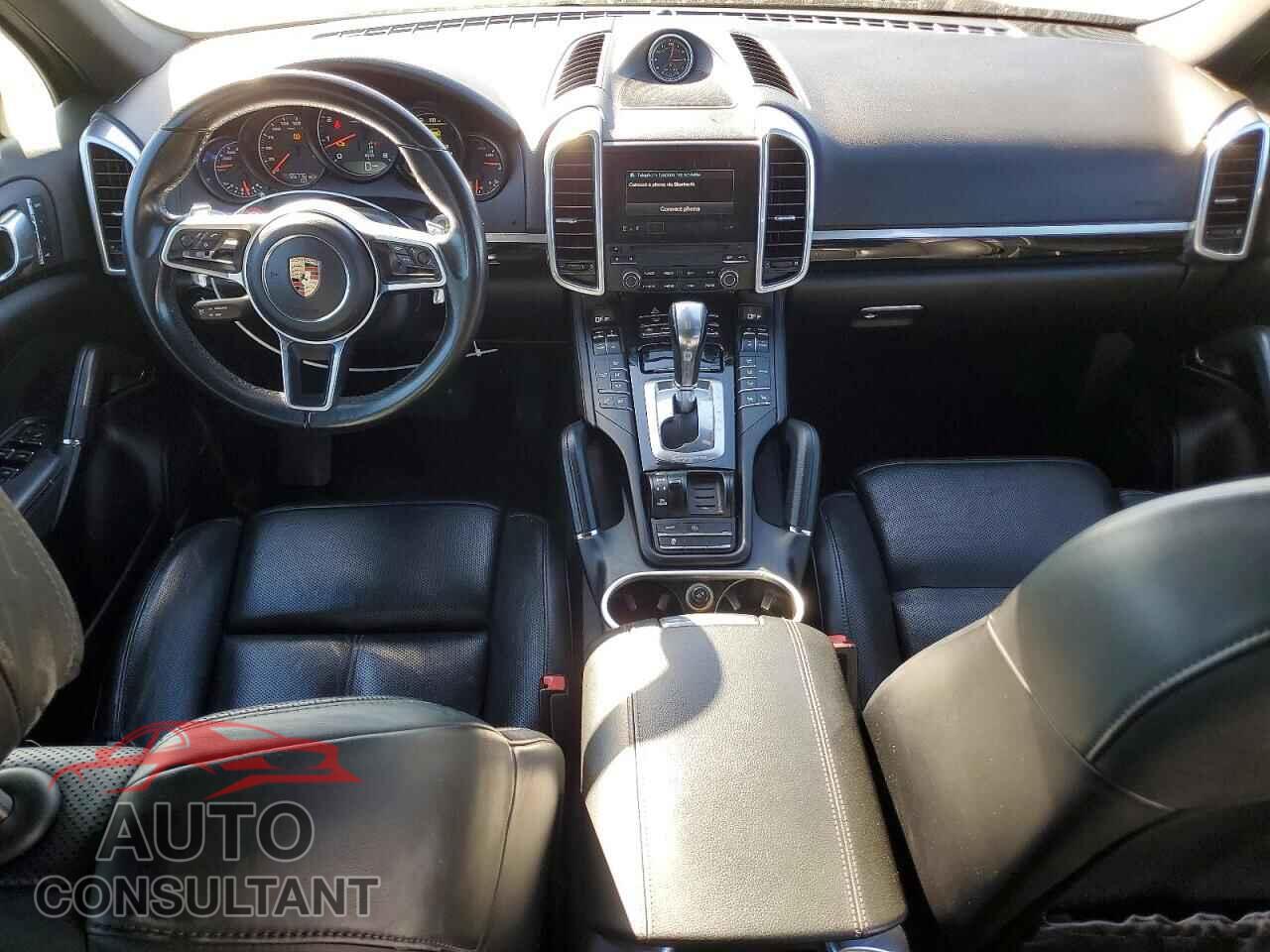 PORSCHE CAYENNE 2017 - WP1AA2A21HKA80985