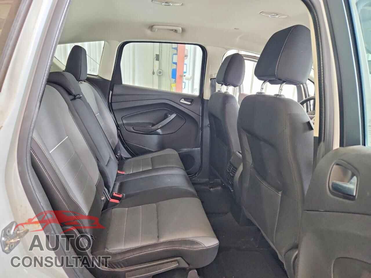 FORD C-MAX 2015 - 1FADP5AU4FL101258