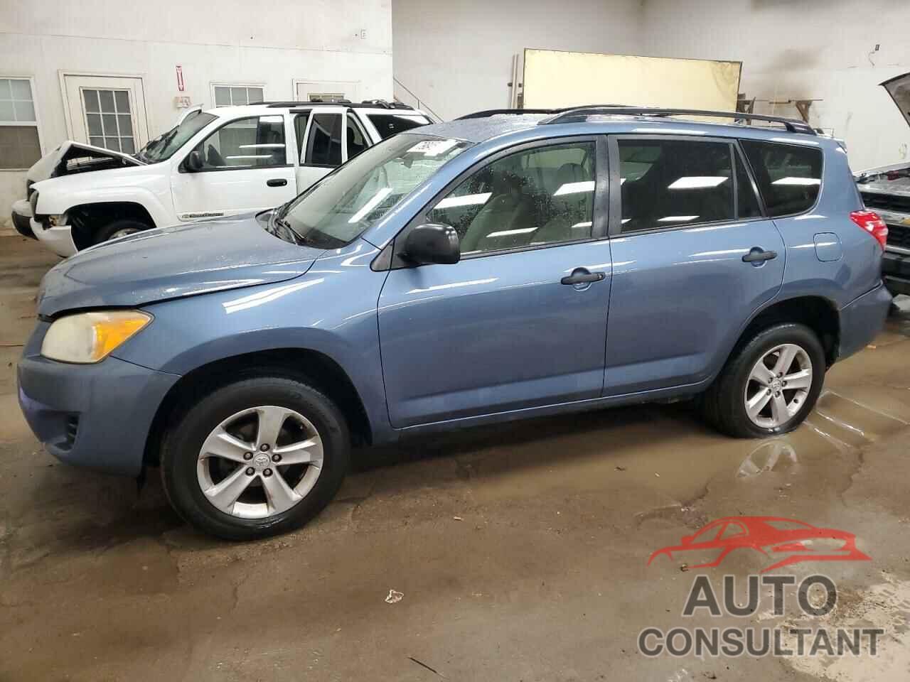 TOYOTA RAV4 2011 - JTMBF4DV4BD040095