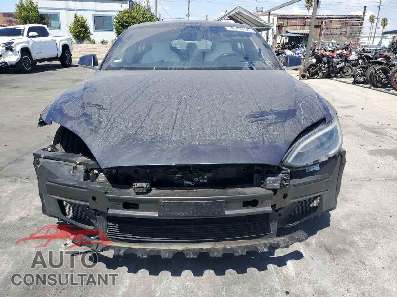 TESLA MODEL S 2018 - 5YJSA1E25JF247877