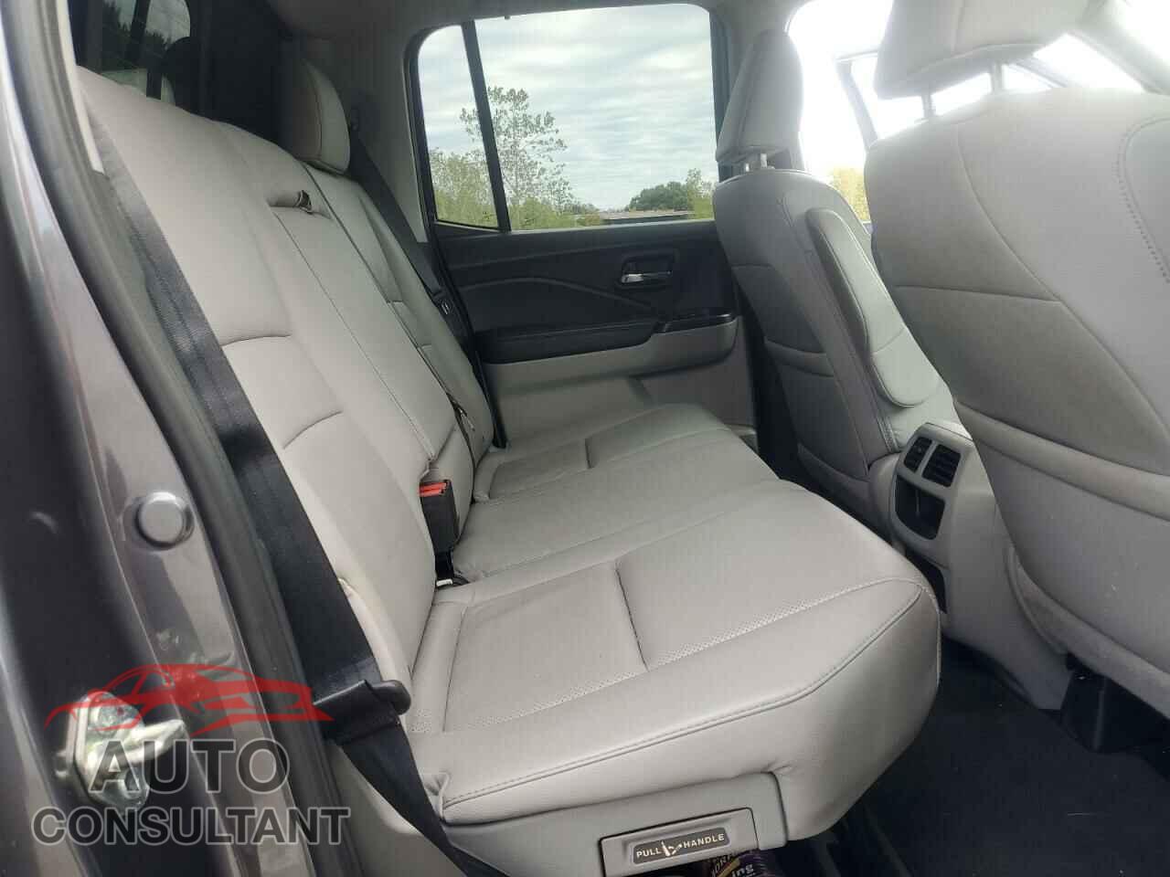 HONDA RIDGELINE 2017 - 5FPYK3F74HB017794