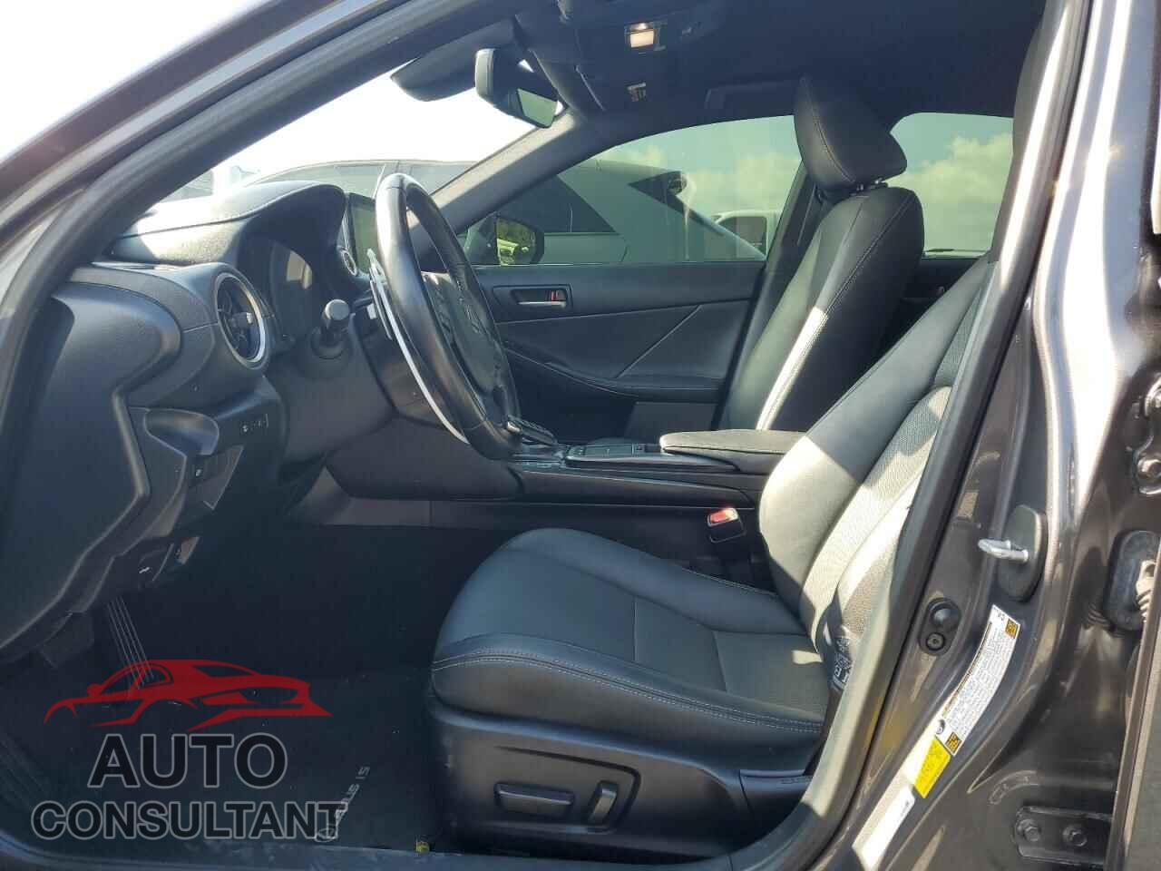 LEXUS IS 2021 - JTHAA1D21M5116883
