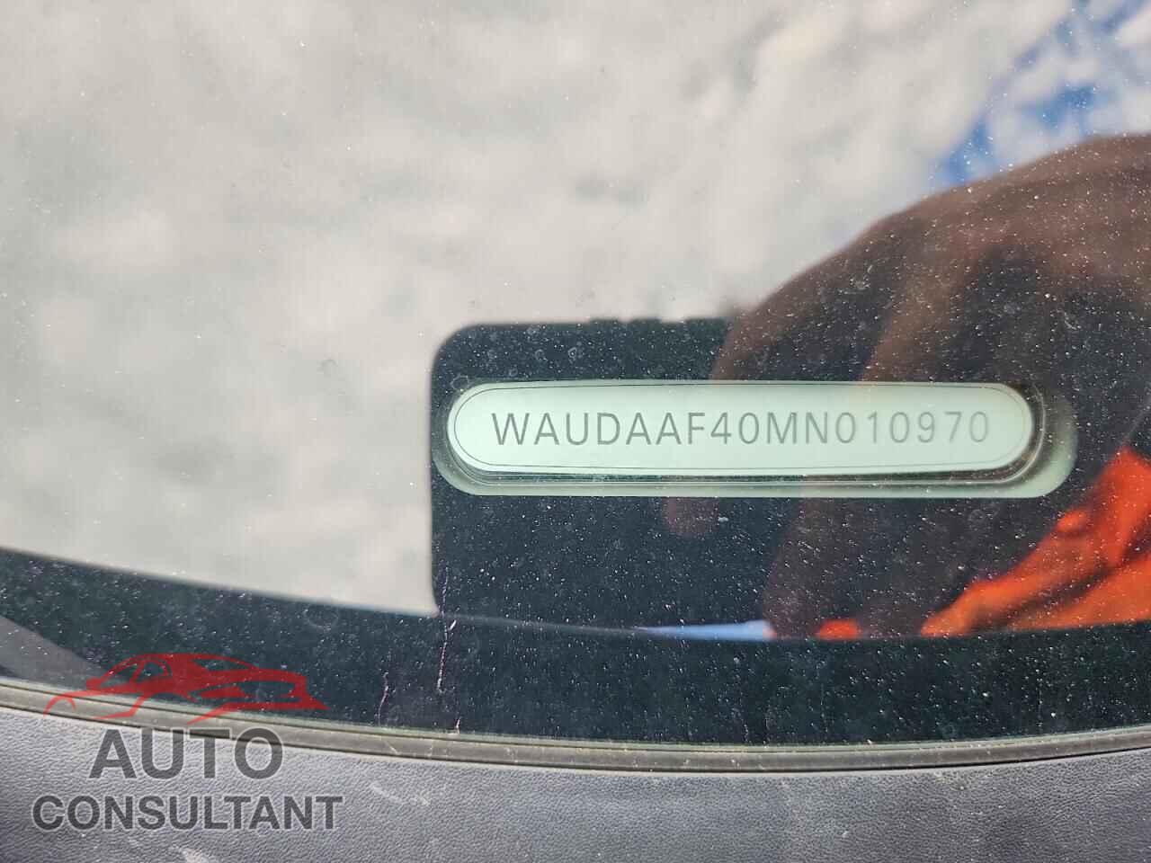 AUDI A4 2021 - WAUDAAF40MN010970