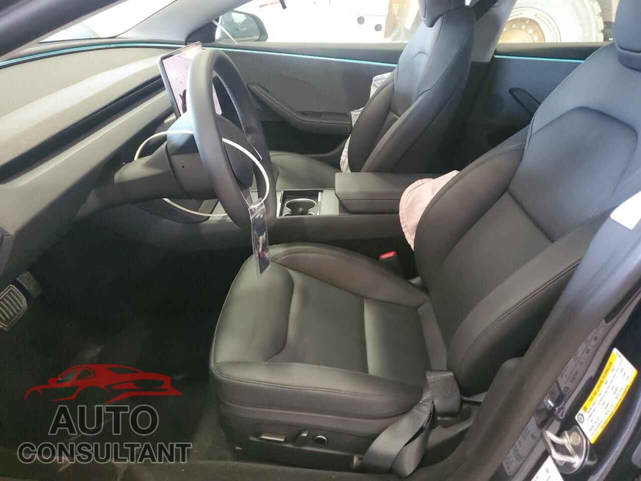 TESLA MODEL 3 2025 - 5YJ3E1EA7SF951290