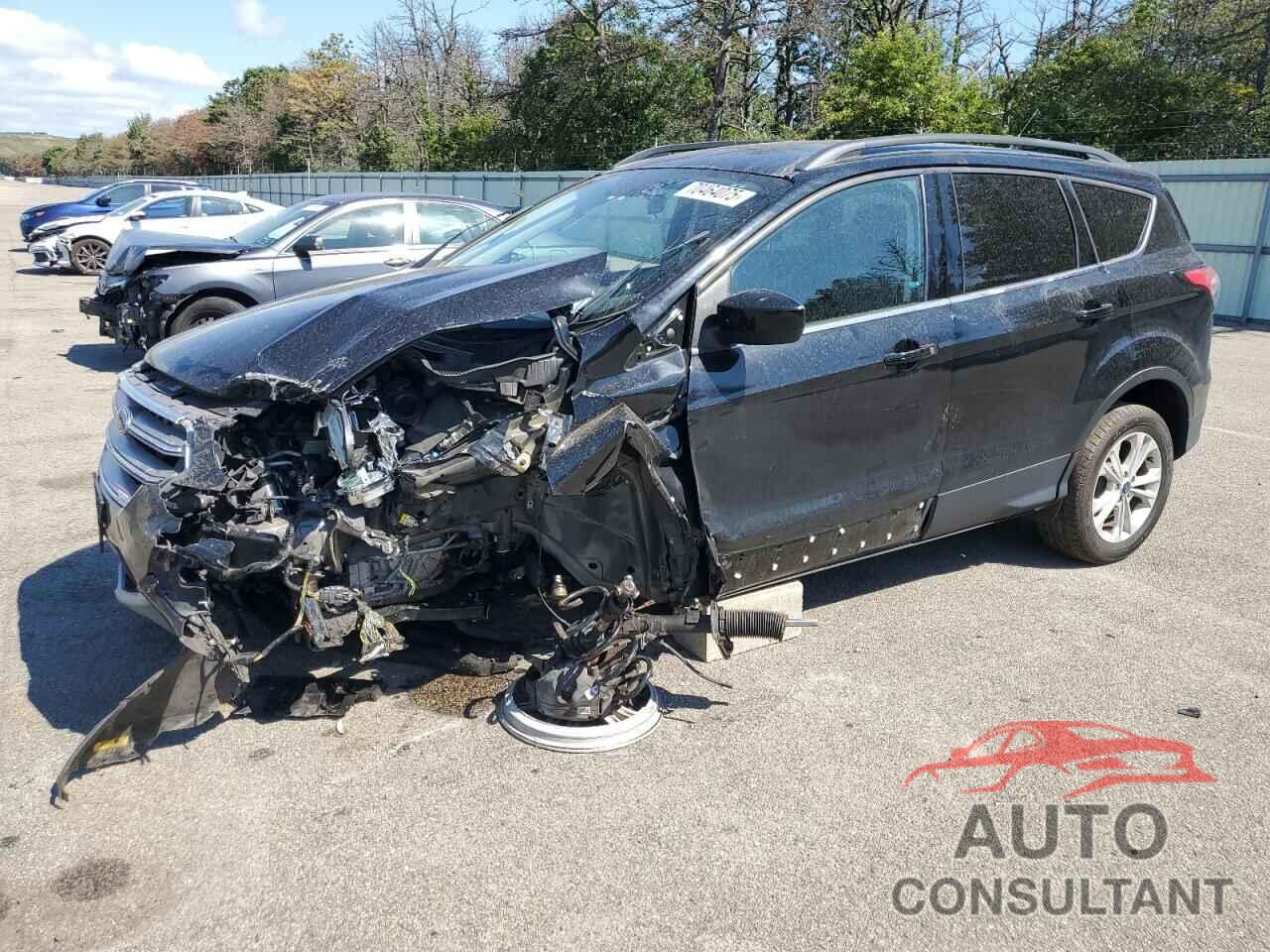 FORD ESCAPE 2017 - 1FMCU9G97HUD33645
