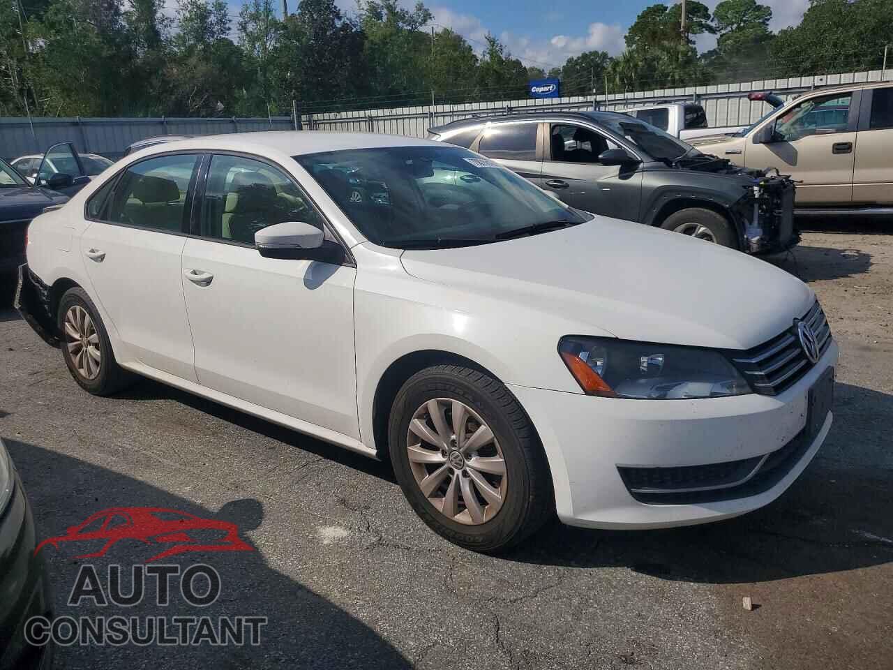 VOLKSWAGEN PASSAT 2014 - 1VWAT7A32EC110211