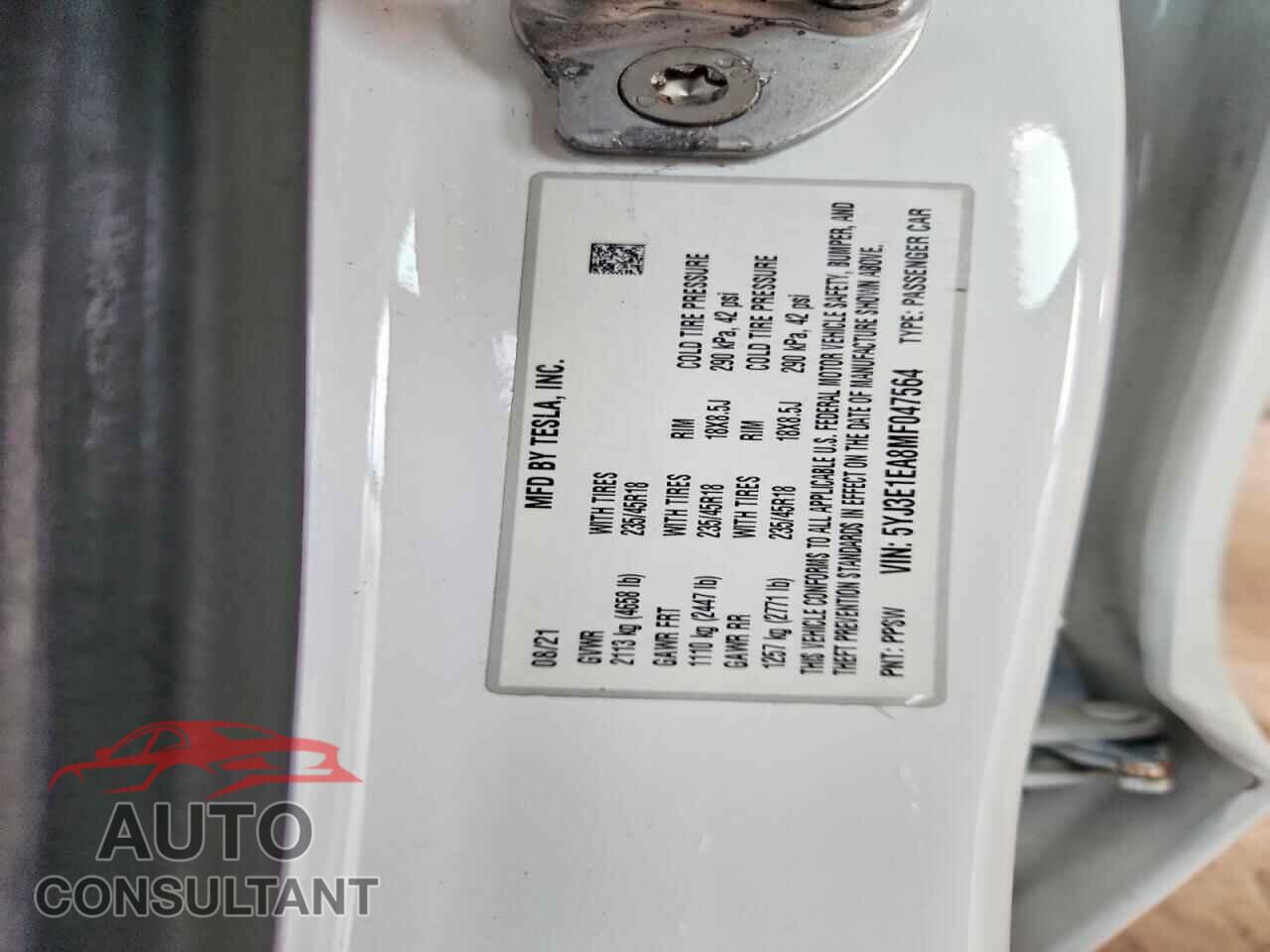 TESLA MODEL 3 2021 - 5YJ3E1EA8MF047564