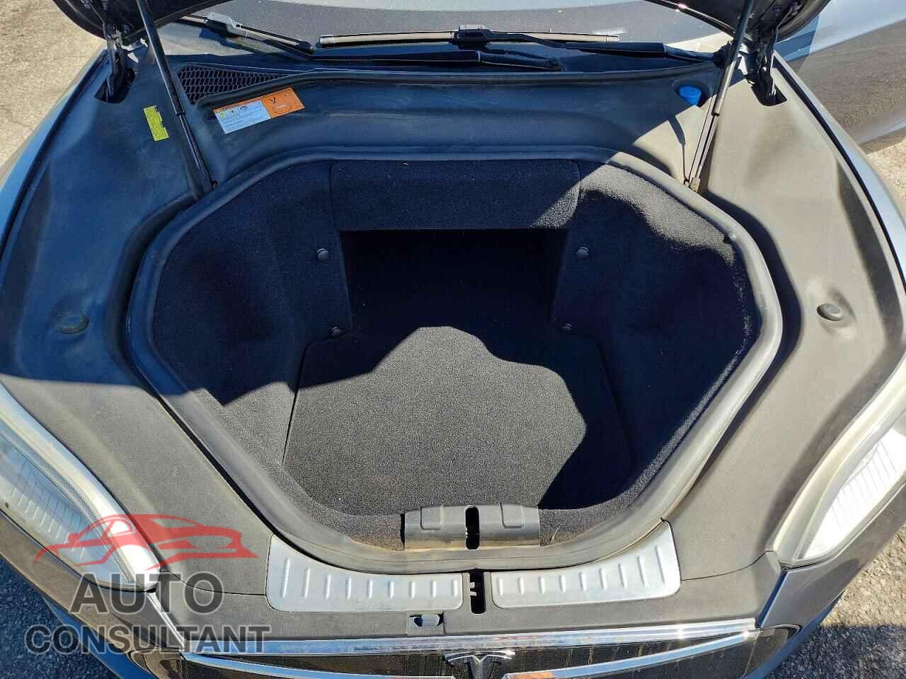 TESLA MODEL S 2013 - 5YJSA1CN8DFP06336
