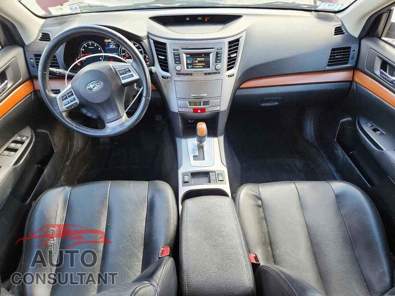 SUBARU OUTBACK 2014 - 4S4BRBLC2E3295555