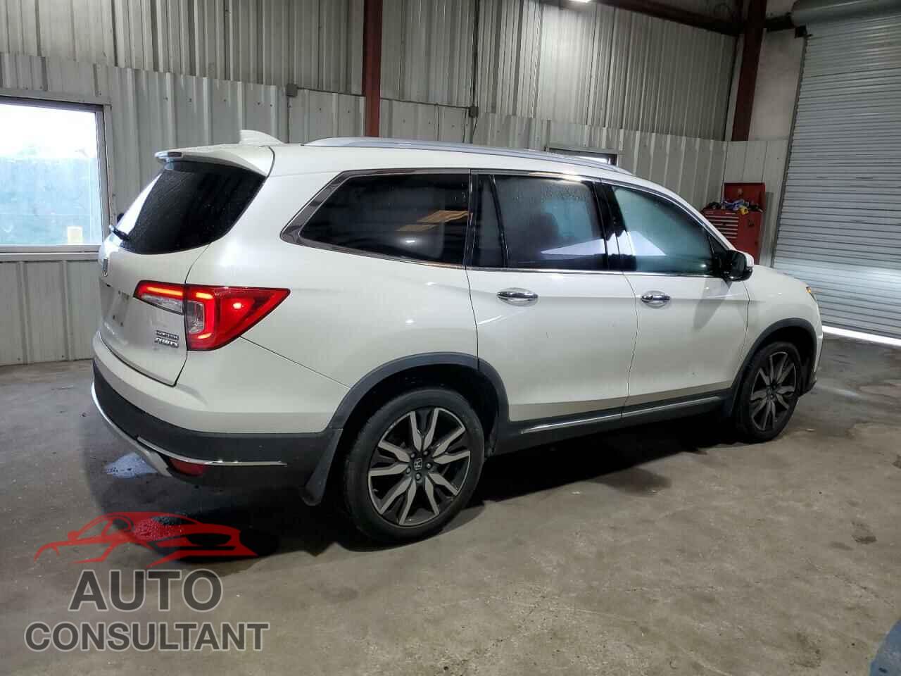 HONDA PILOT 2019 - 5FNYF6H95KB044281