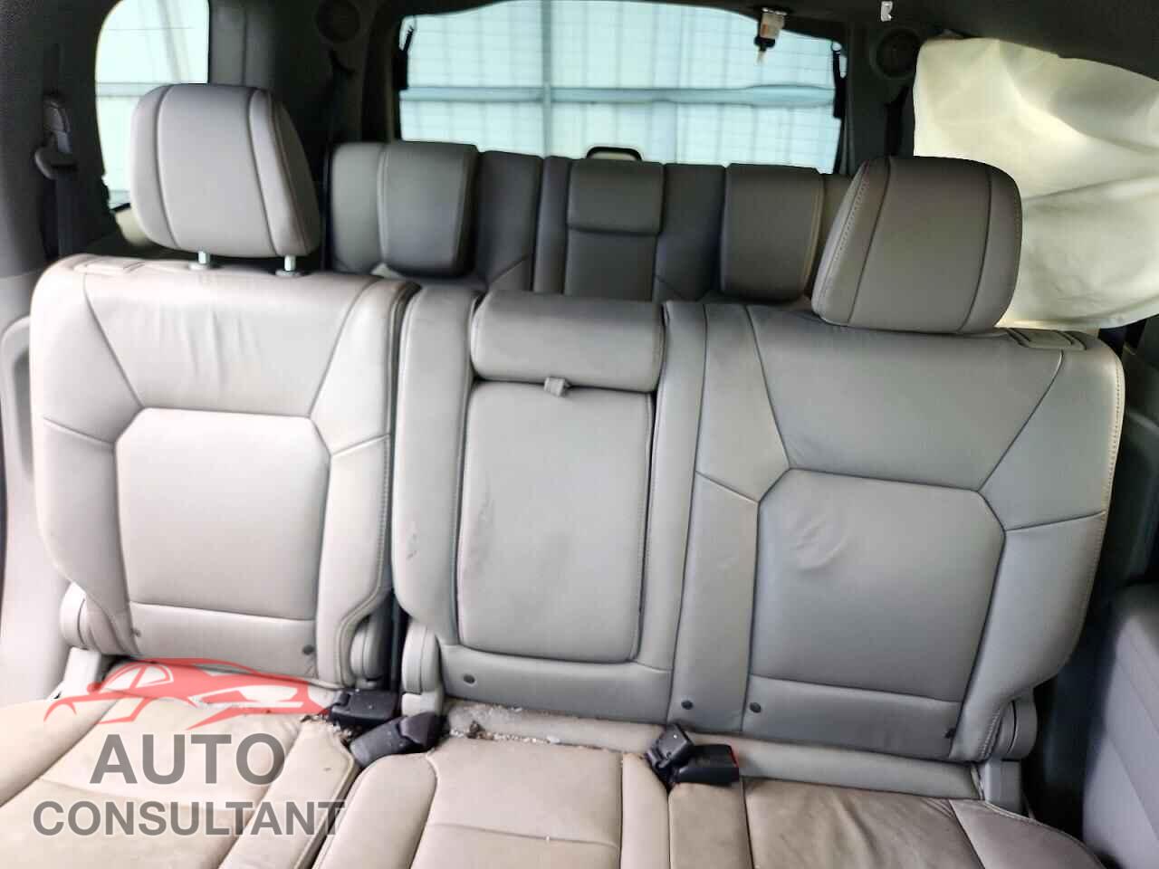 HONDA PILOT 2012 - 5FNYF4H99CB063213