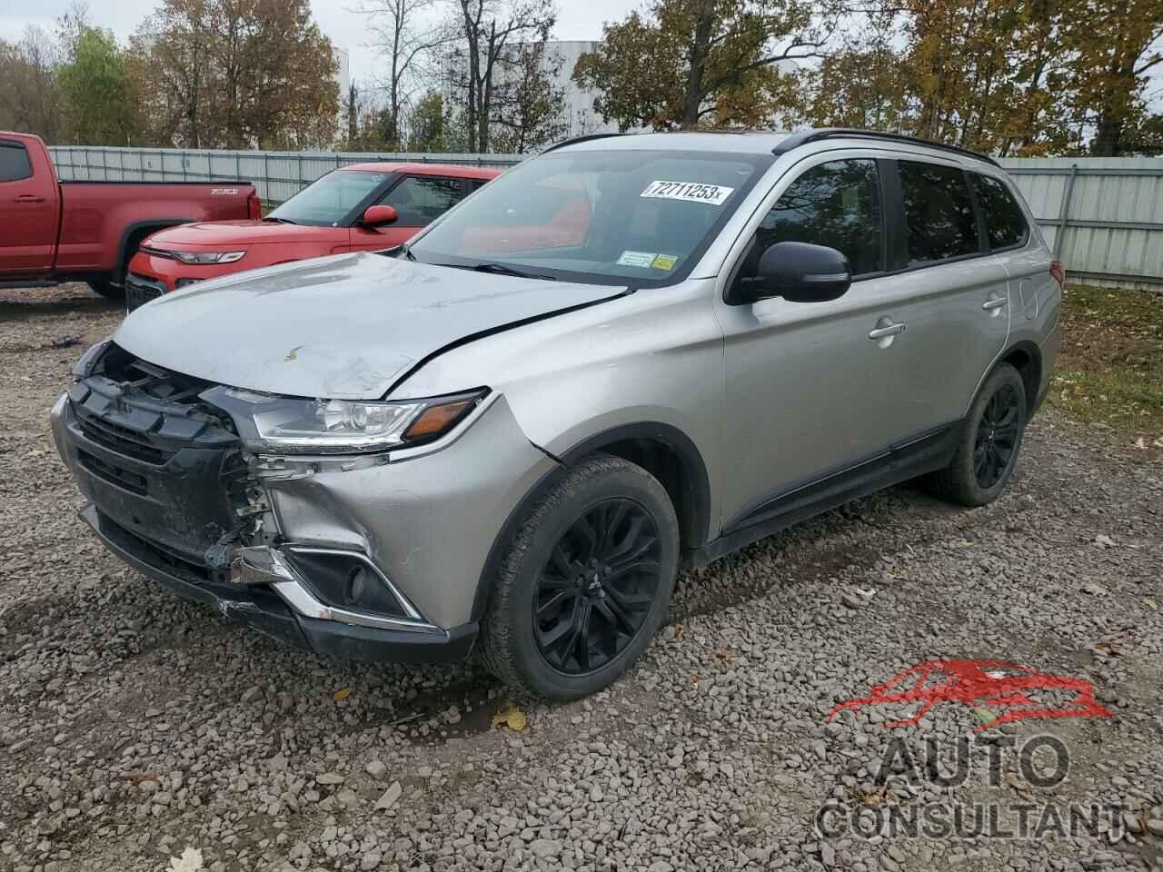 MITSUBISHI OUTLANDER 2018 - JA4AD3A37JZ049044