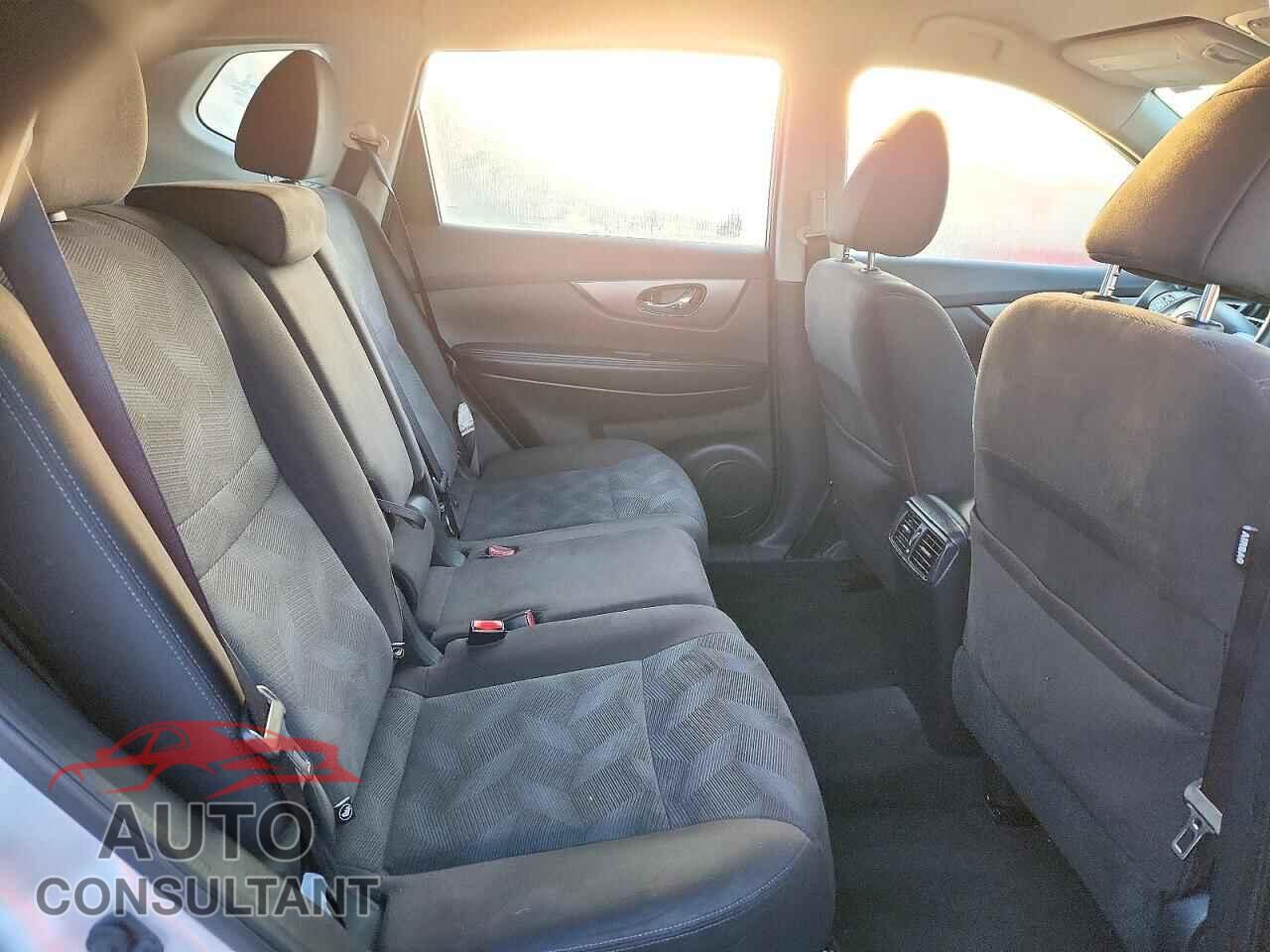NISSAN ROGUE 2015 - KNMAT2MV6FP577189