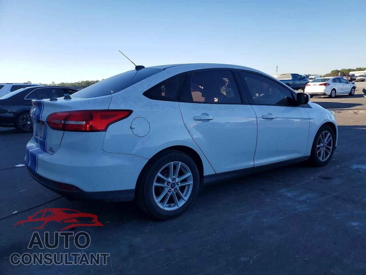 FORD FOCUS 2015 - 1FADP3F22FL224407