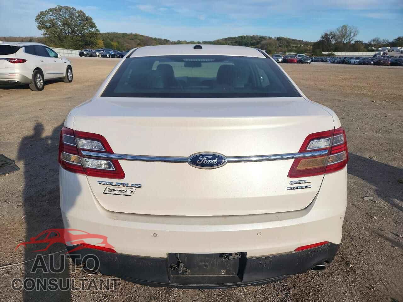 FORD TAURUS 2013 - 1FAHP2E85DG207530
