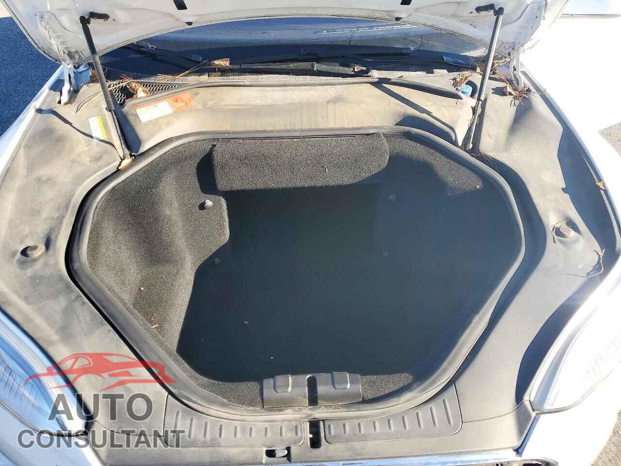 TESLA MODEL S 2014 - 5YJSA1H10EFP65551