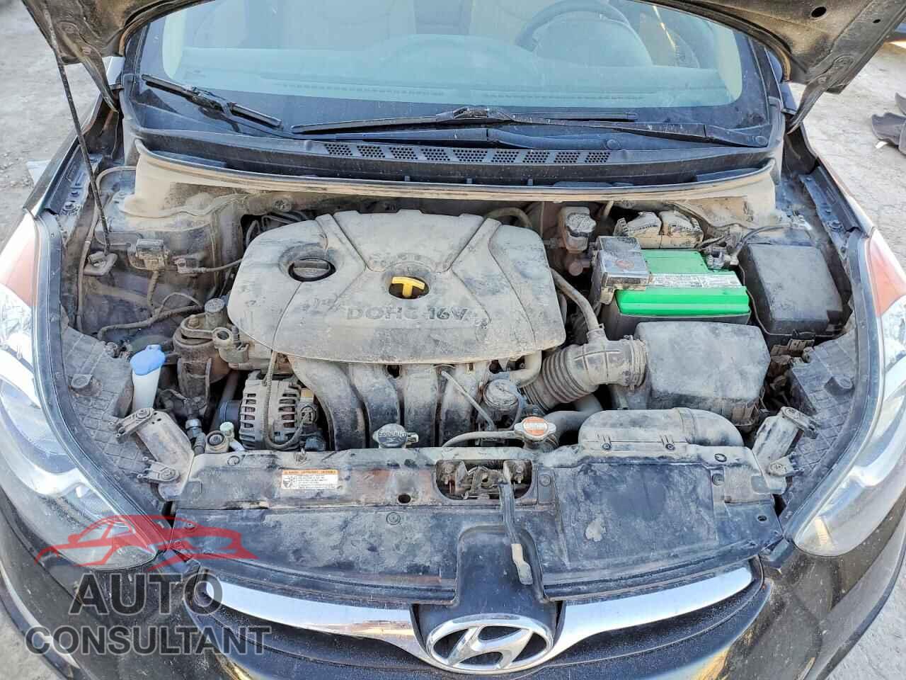 HYUNDAI ELANTRA 2012 - 5NPDH4AE0CH104474