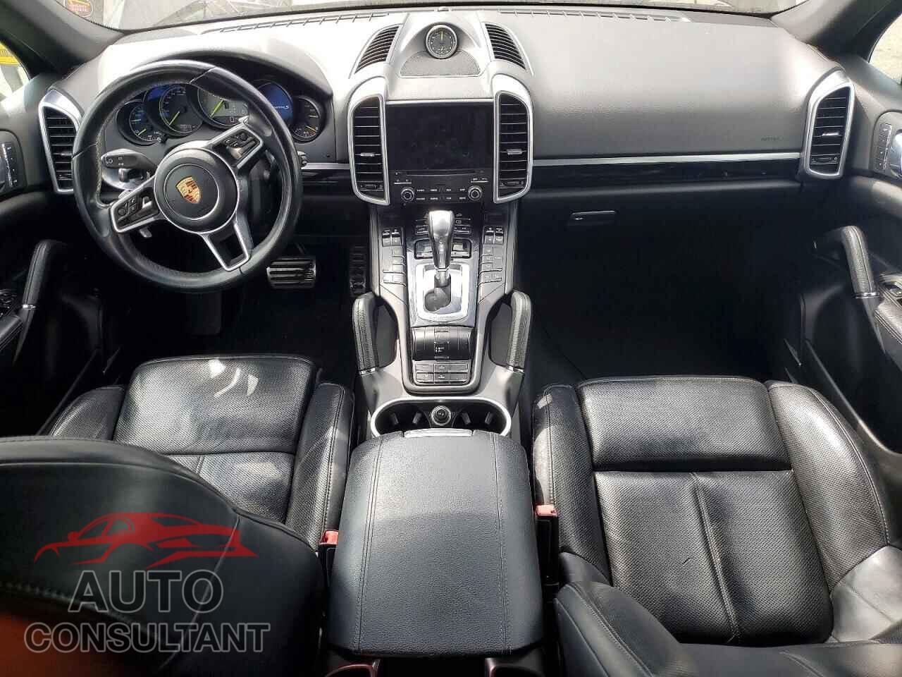 PORSCHE CAYENNE 2017 - WP1AE2A20HLA75579