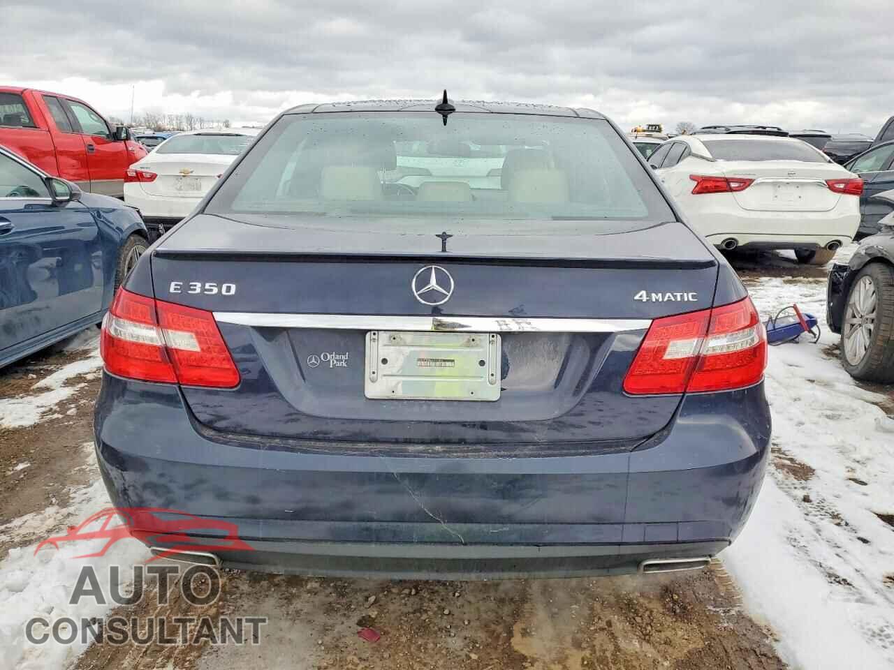 MERCEDES-BENZ E-CLASS 2011 - WDDHF8HB8BA390404