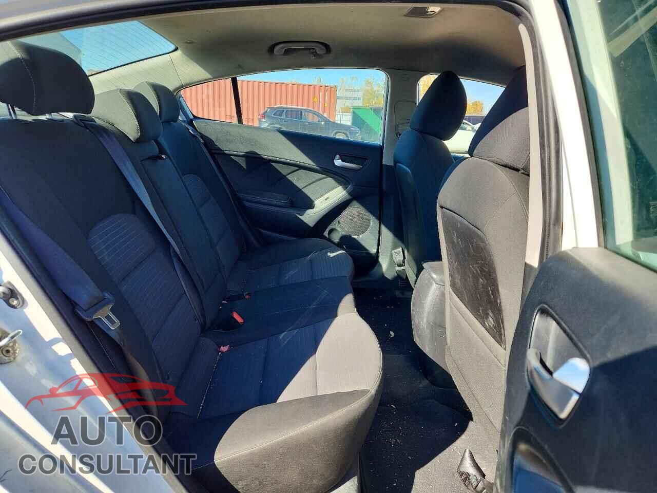 KIA FORTE 2017 - 3KPFL4A74HE069779