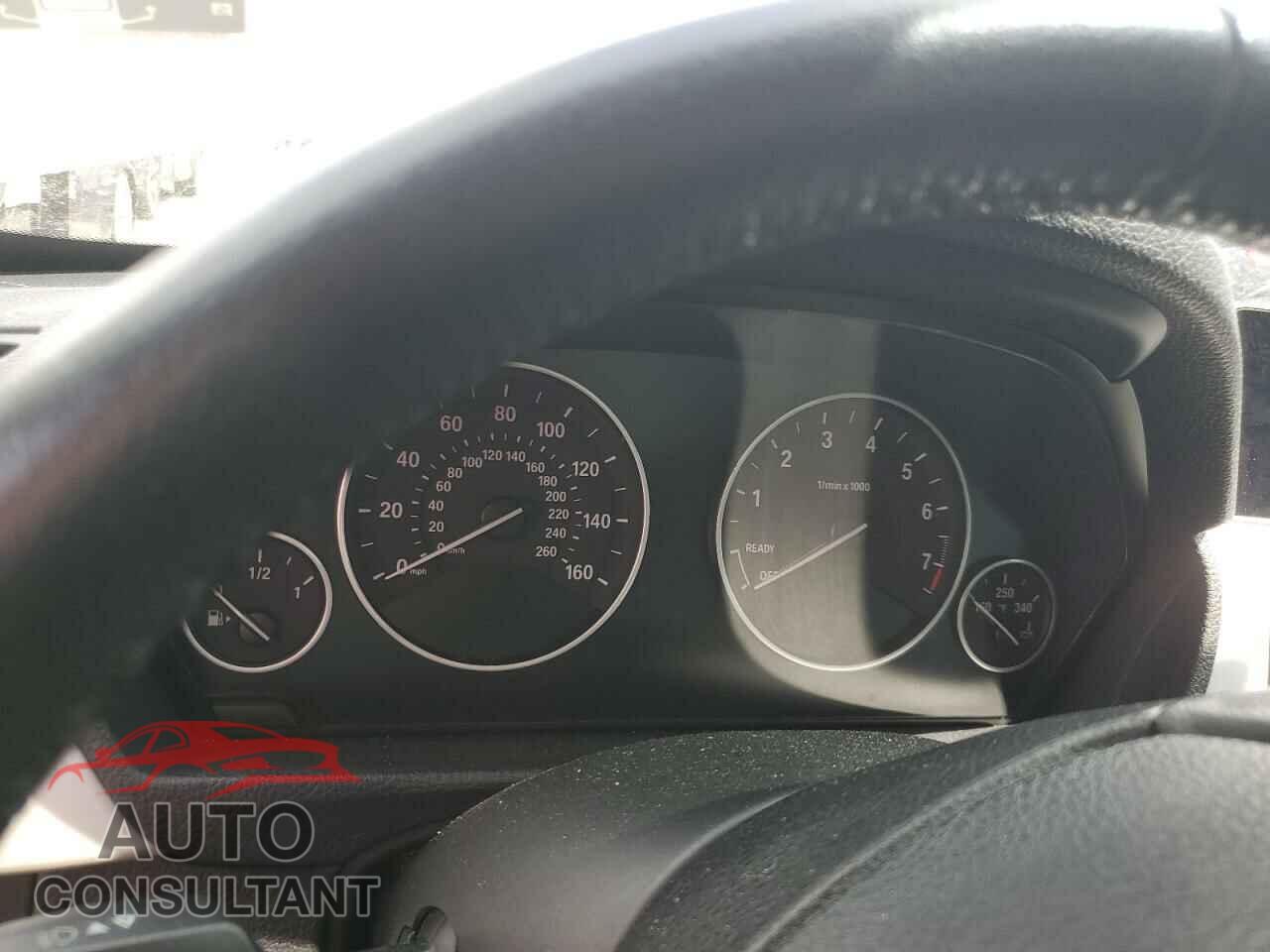 BMW 3 SERIES 2016 - WBA8E1G50GNU10206