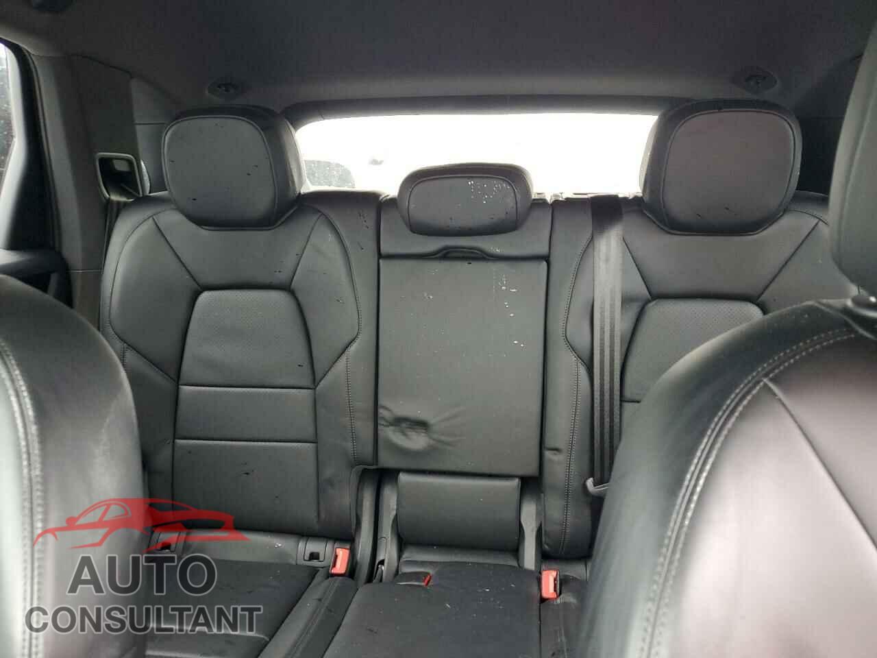 PORSCHE CAYENNE 2019 - WP1AA2AY1KDA06367