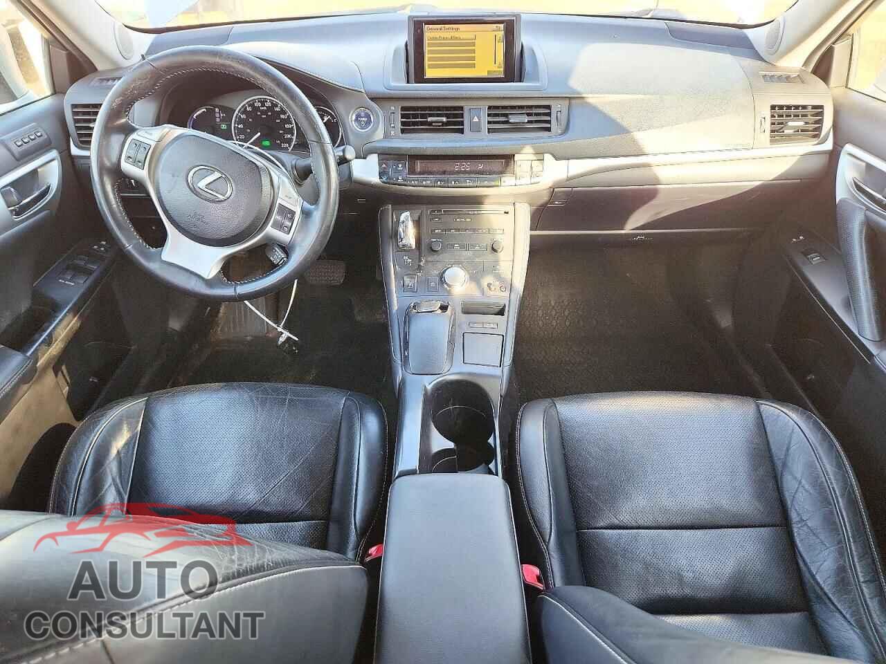 LEXUS CT 200 2011 - JTHKD5BH5B2041677