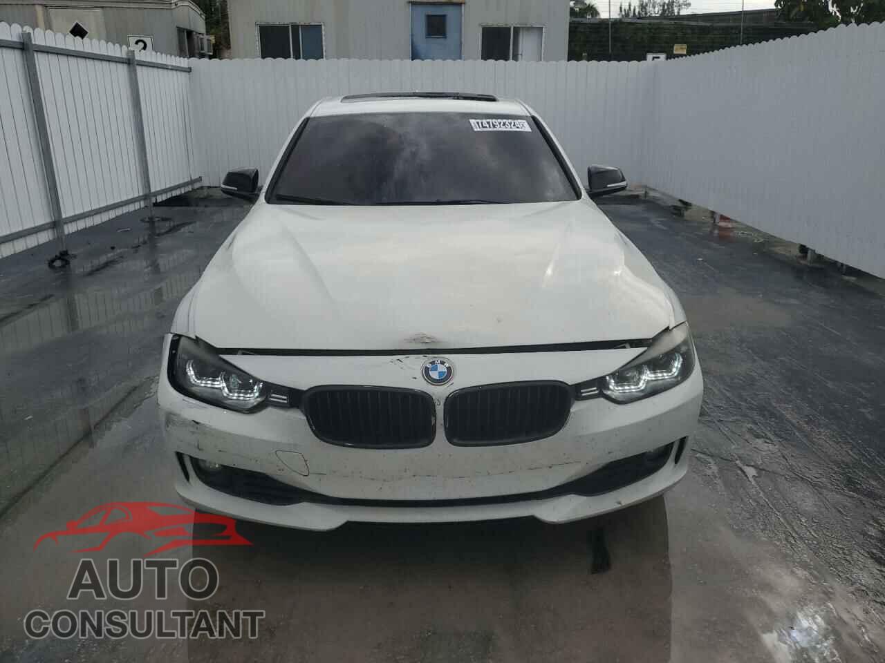 BMW 3 SERIES 2013 - WBA3B1C50DF462045