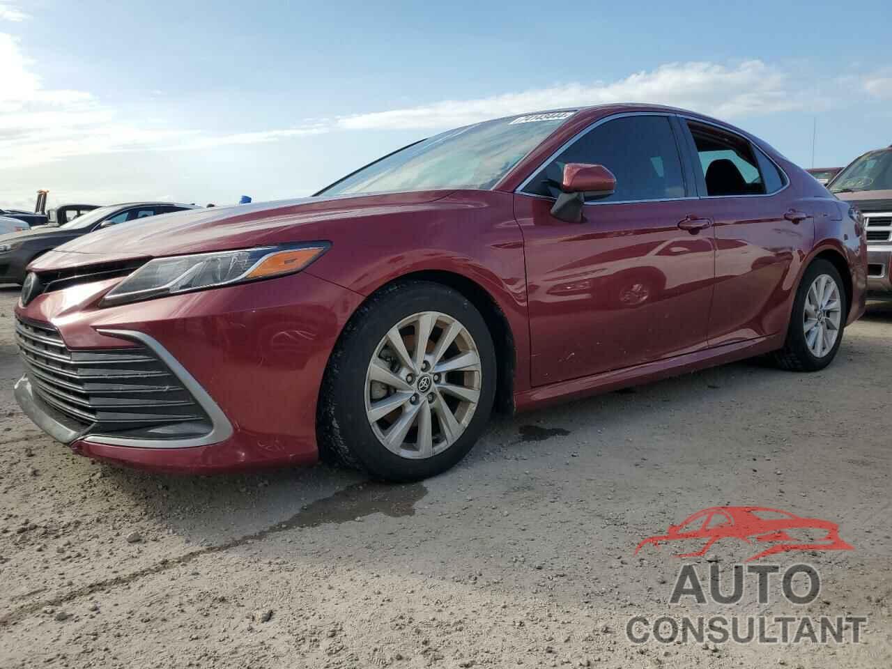 TOYOTA CAMRY 2022 - 4T1C11AK9NU052531