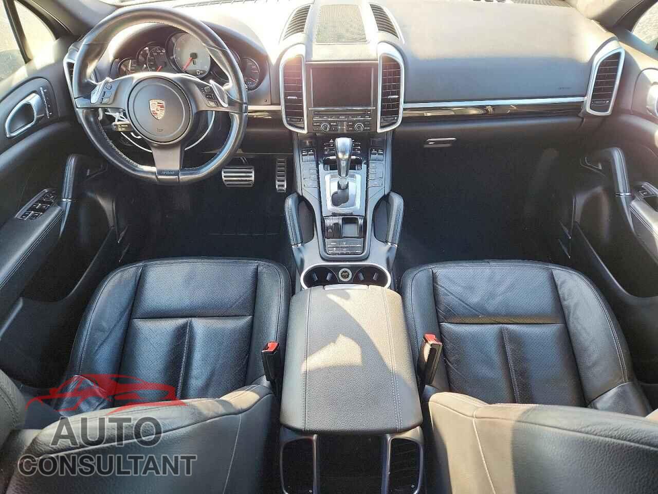 PORSCHE CAYENNE 2012 - WP1AB2A28CLA41620