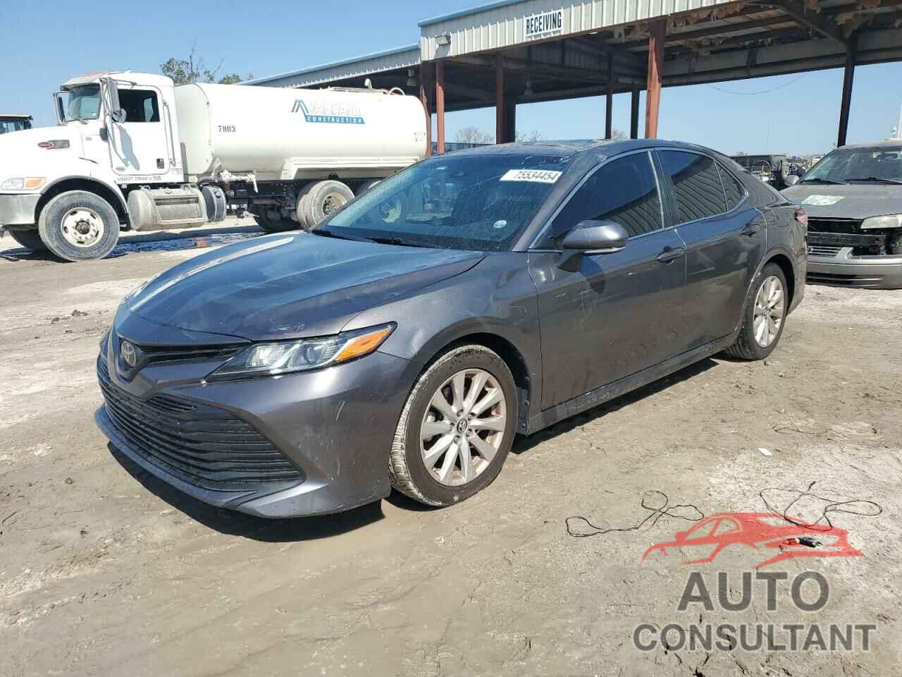 TOYOTA CAMRY 2018 - 4T1B11HK7JU019460