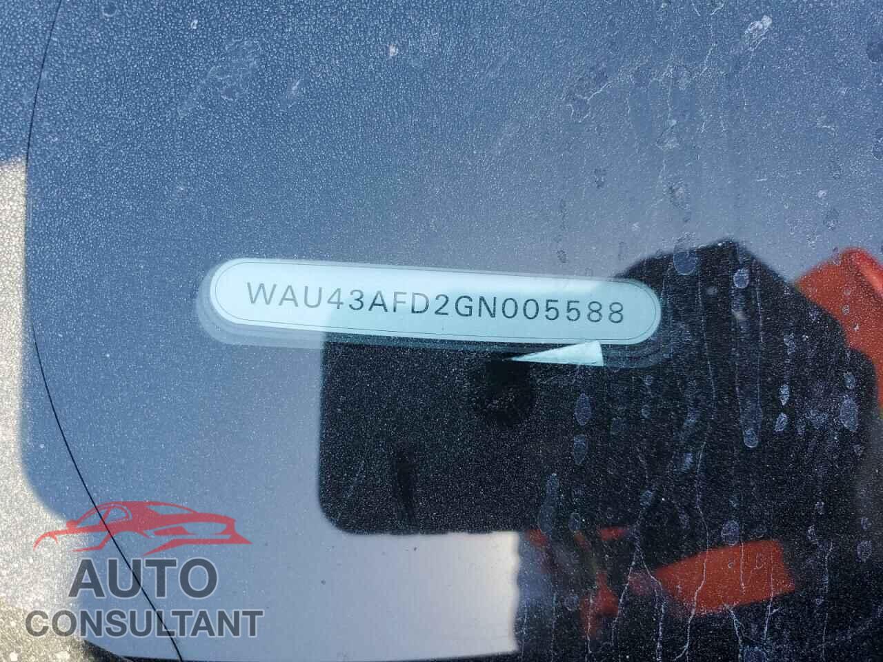 AUDI A8 2016 - WAU43AFD2GN005588