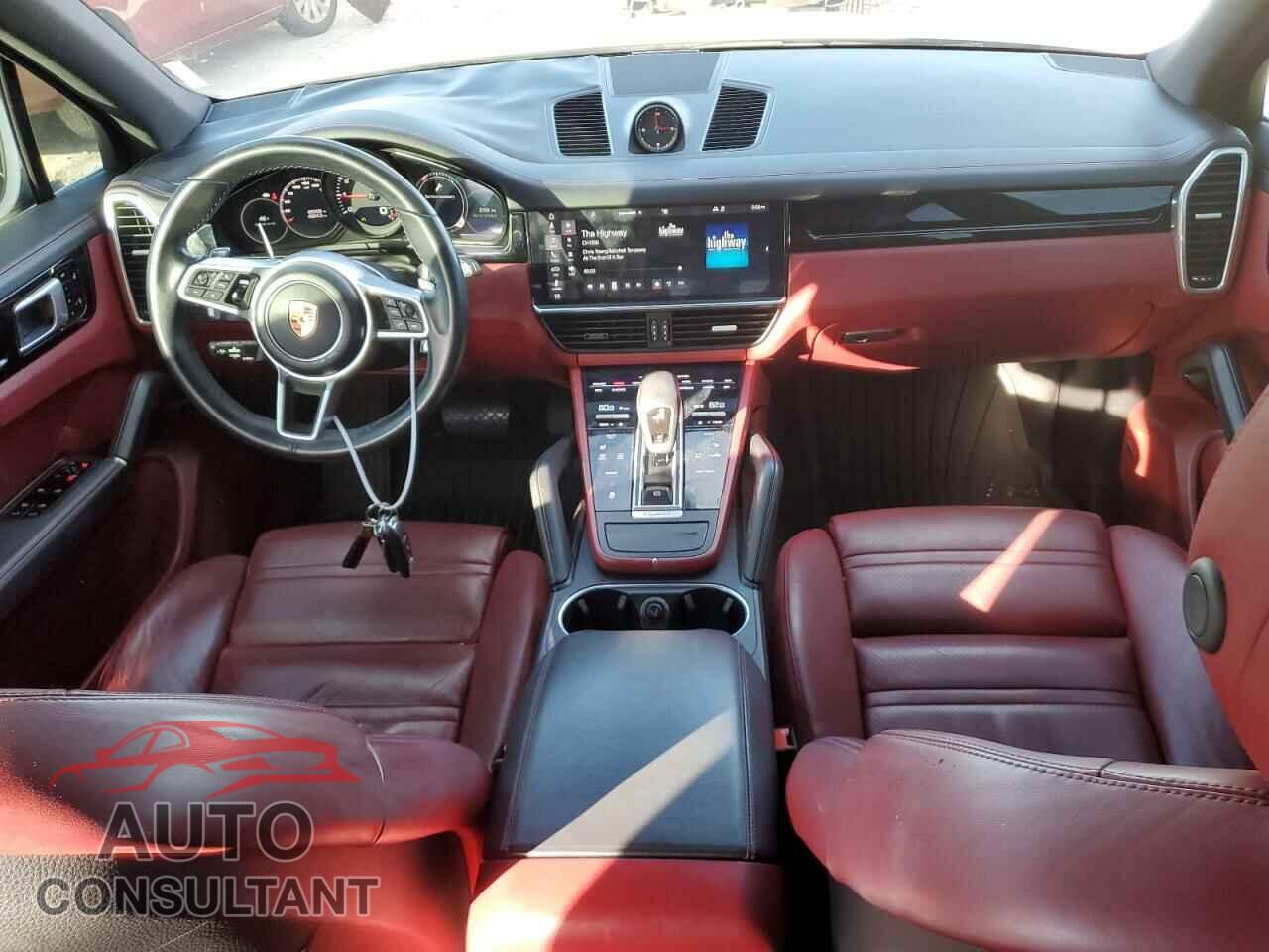 PORSCHE CAYENNE 2019 - WP1AA2AY1KDA03677
