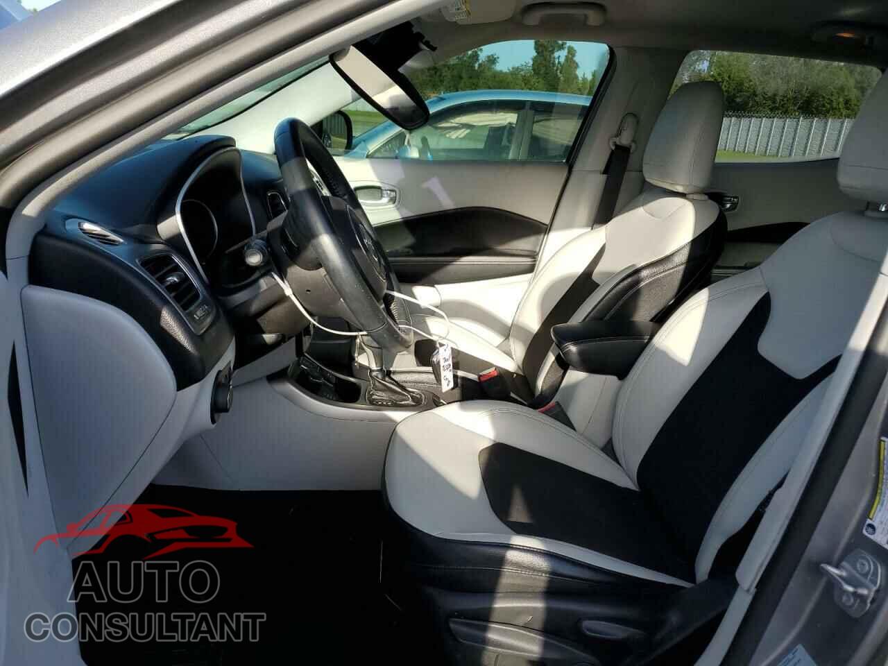 JEEP COMPASS 2017 - 3C4NJDBB7HT680518