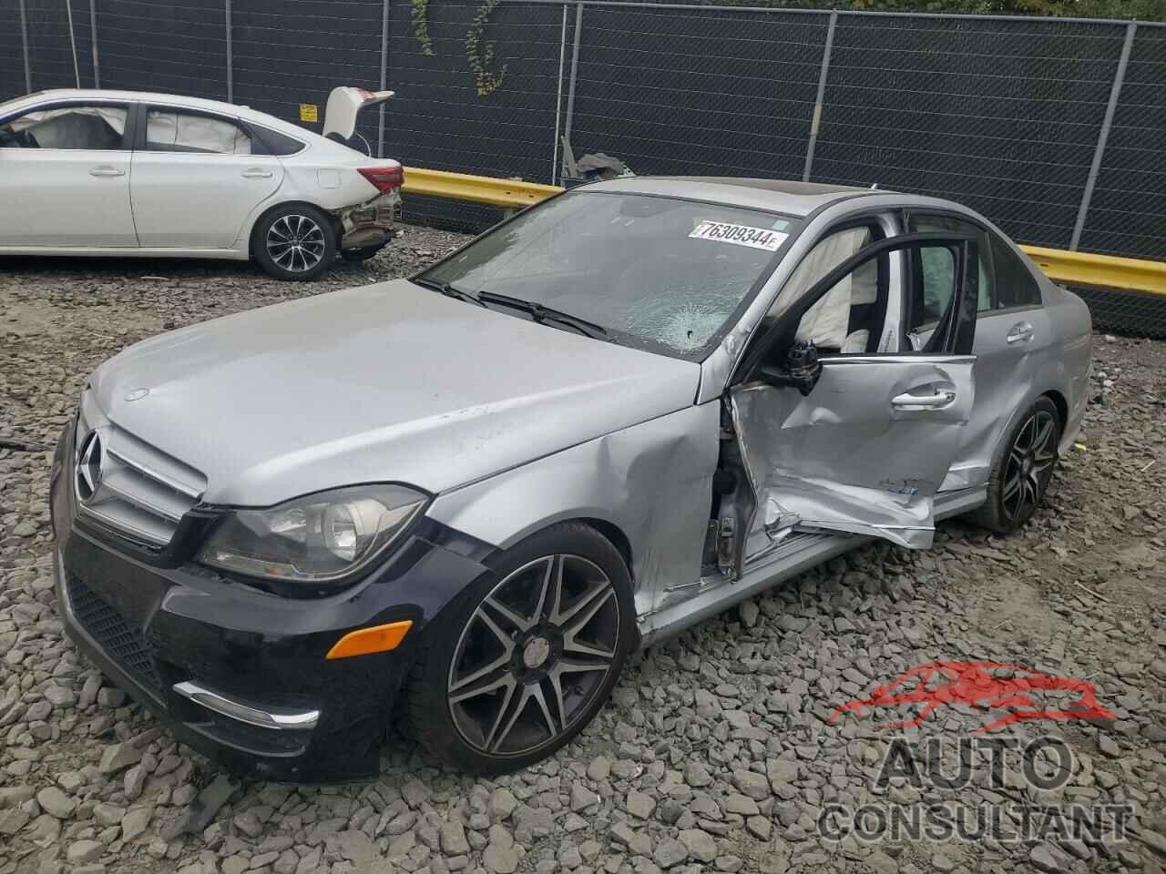 MERCEDES-BENZ C-CLASS 2012 - WDDGF8BB3CR207773