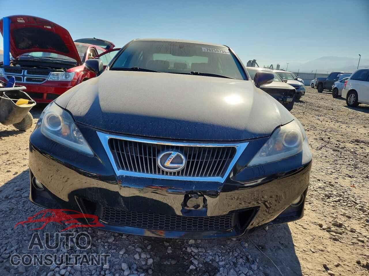 LEXUS IS 2012 - JTHBF5C2XC5157784