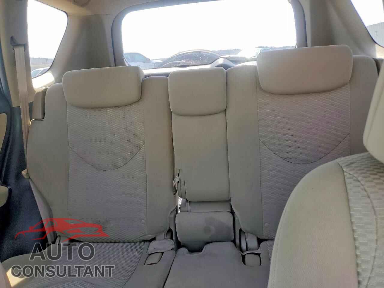 TOYOTA RAV4 2011 - 2T3BF4DV8BW100768
