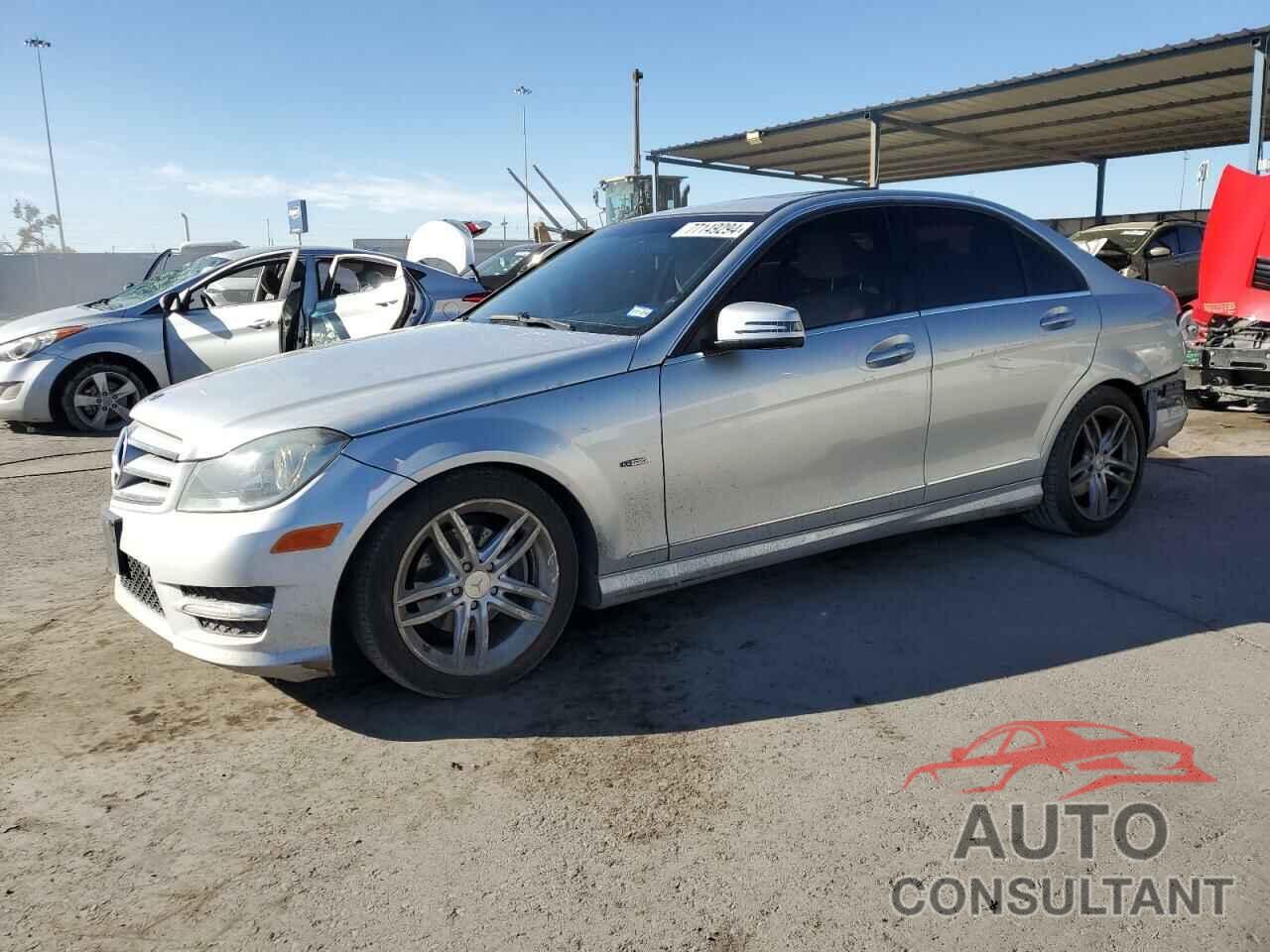 MERCEDES-BENZ C-CLASS 2012 - WDDGF4HB4CR217521