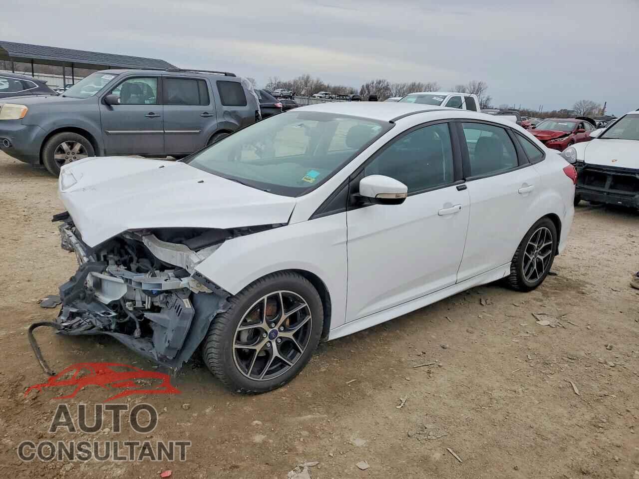FORD FOCUS 2016 - 1FADP3F26GL293537