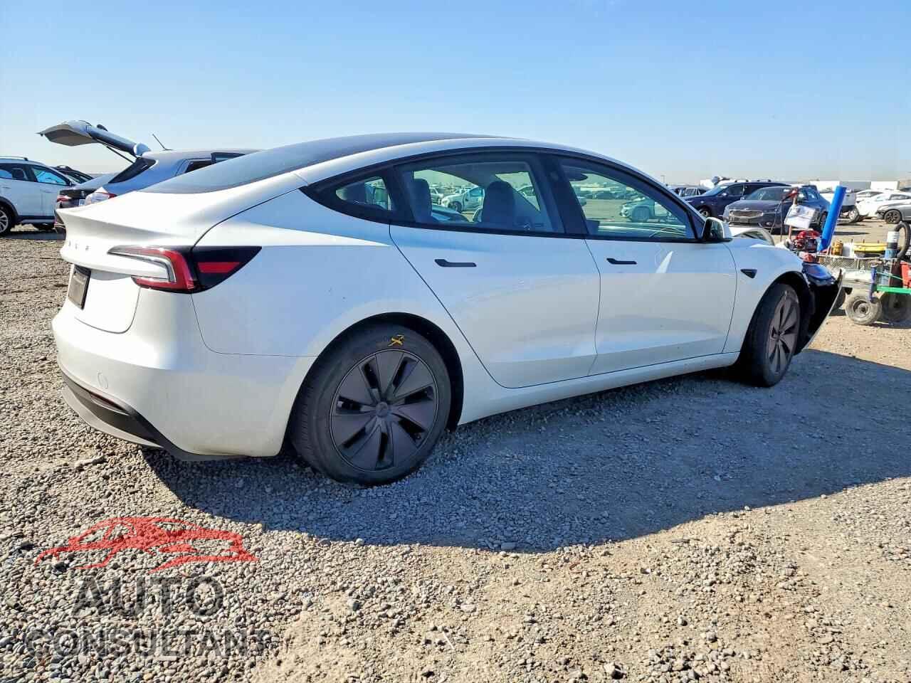 TESLA MODEL 3 2025 - 5YJ3E1EA4SF975496