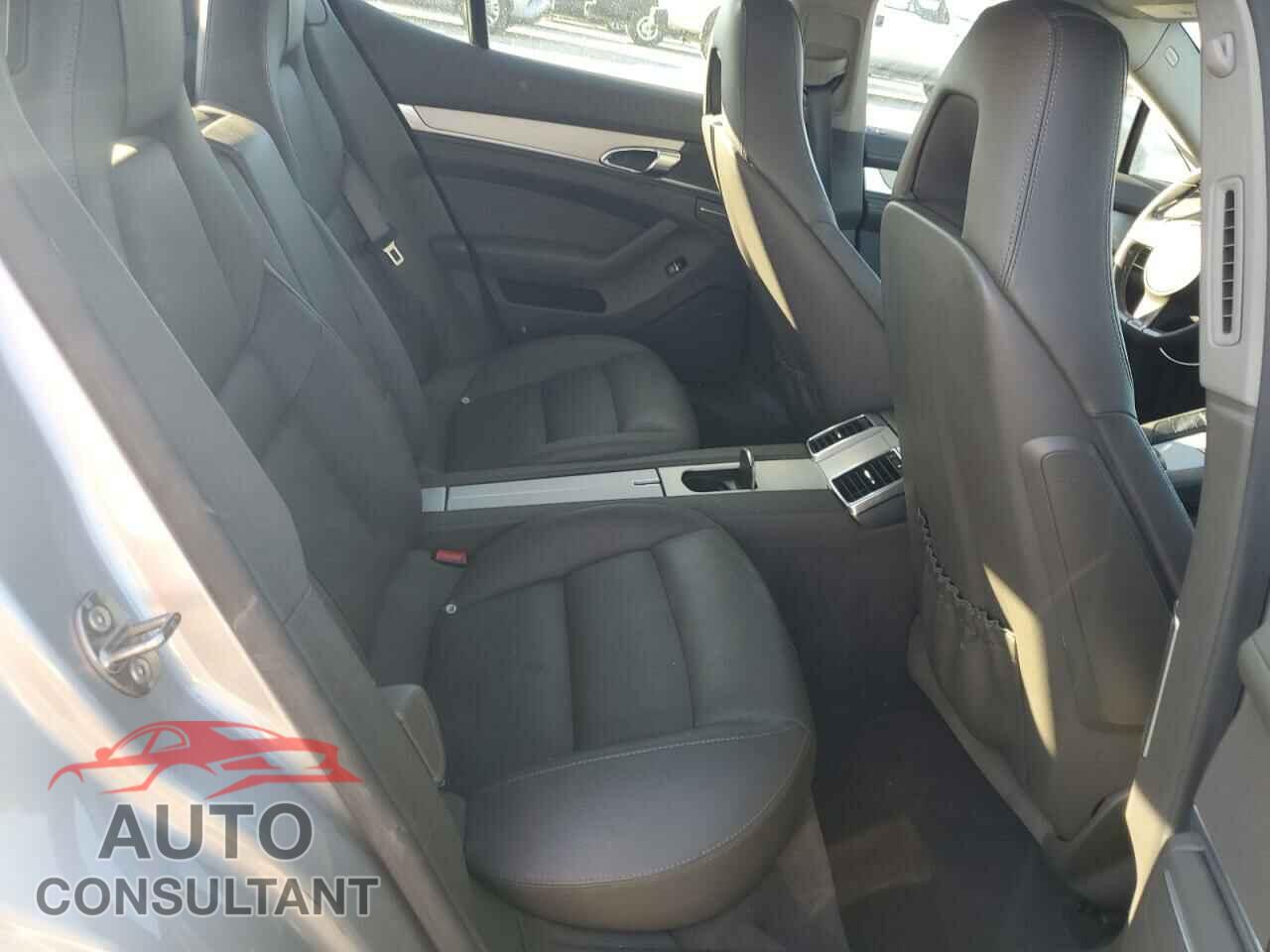 PORSCHE PANAMERA 2016 - WP0AA2A79GL000628