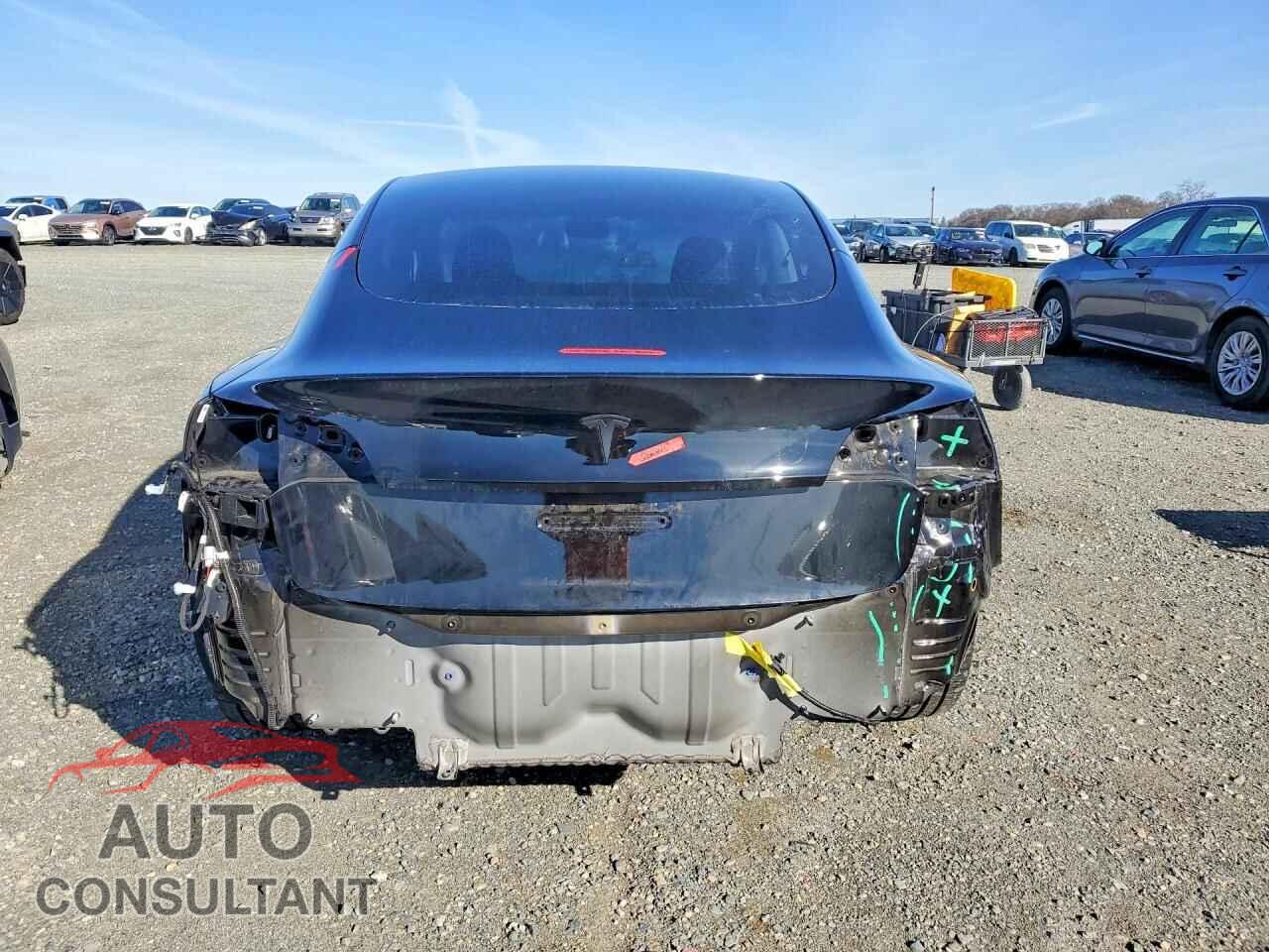 TESLA MODEL 3 2021 - 5YJ3E1EA1MF875908