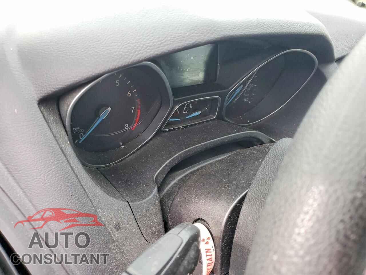 FORD FOCUS 2017 - 1FADP3F29HL224813